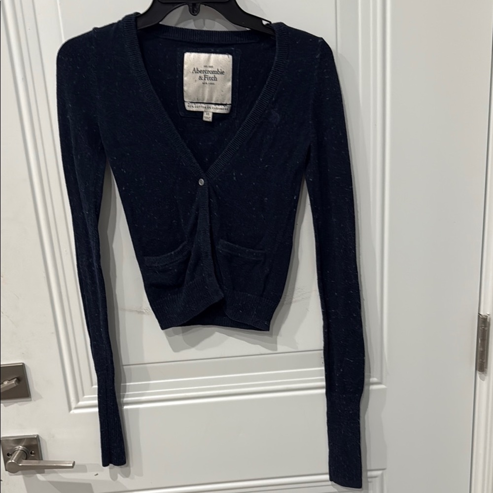Abercrombie & Fitch Blue Cropped Cardigan Sweater